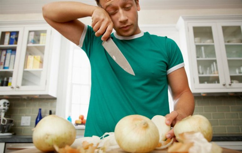 Are there onion varieties that don’t cause tears