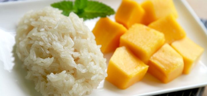 Why does rice stick together